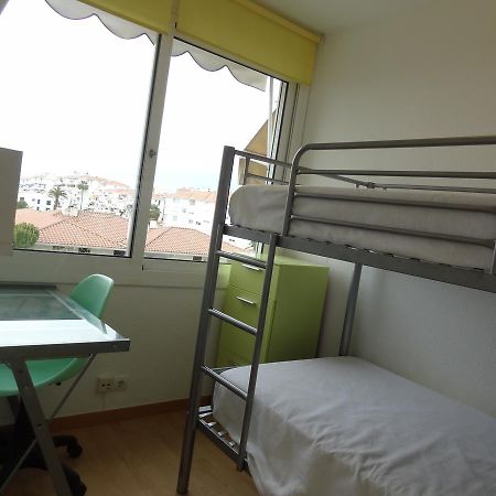 شقة Ground Floor Sea View سيدجيس المظهر الخارجي الصورة