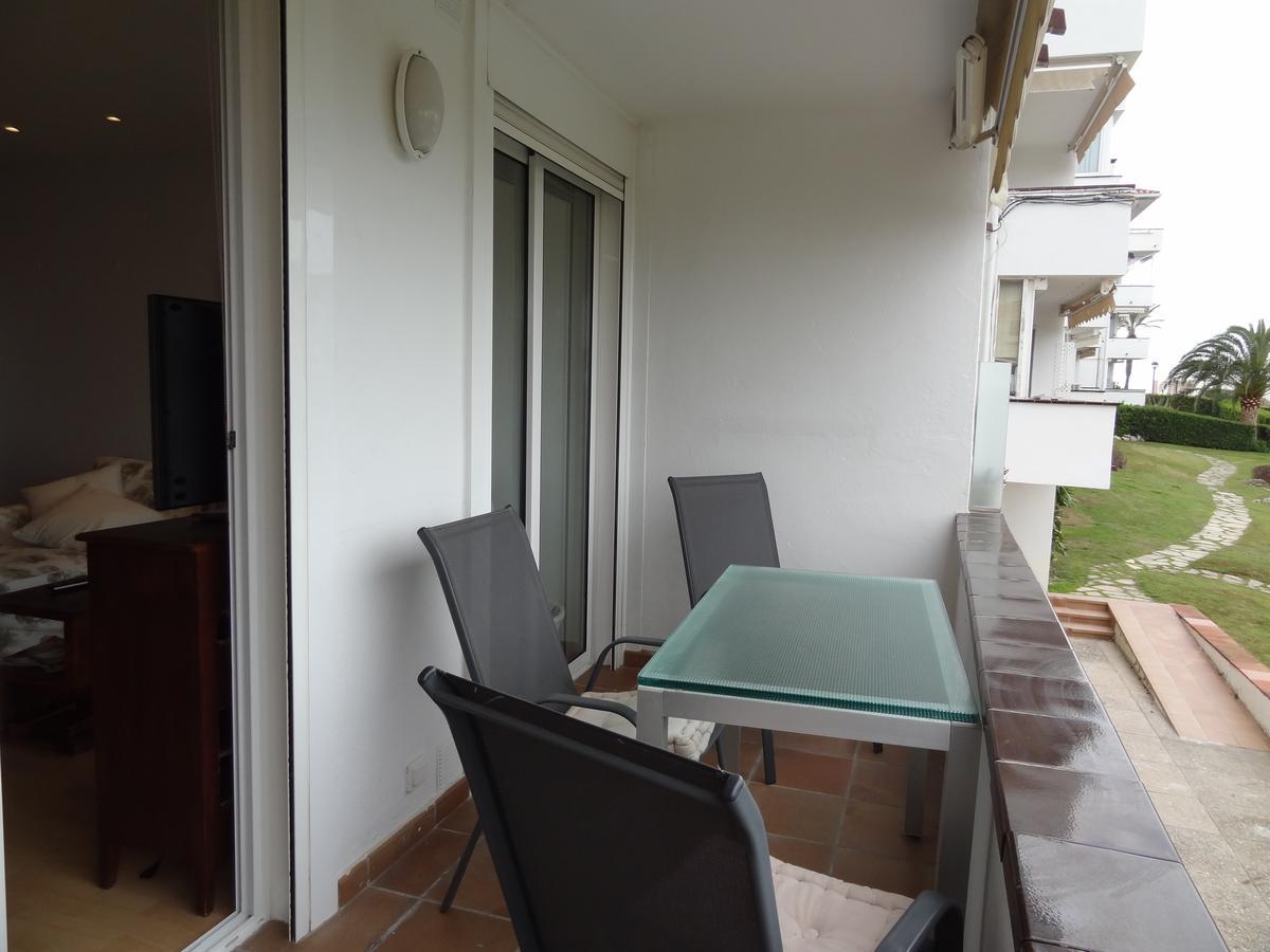شقة Ground Floor Sea View سيدجيس المظهر الخارجي الصورة