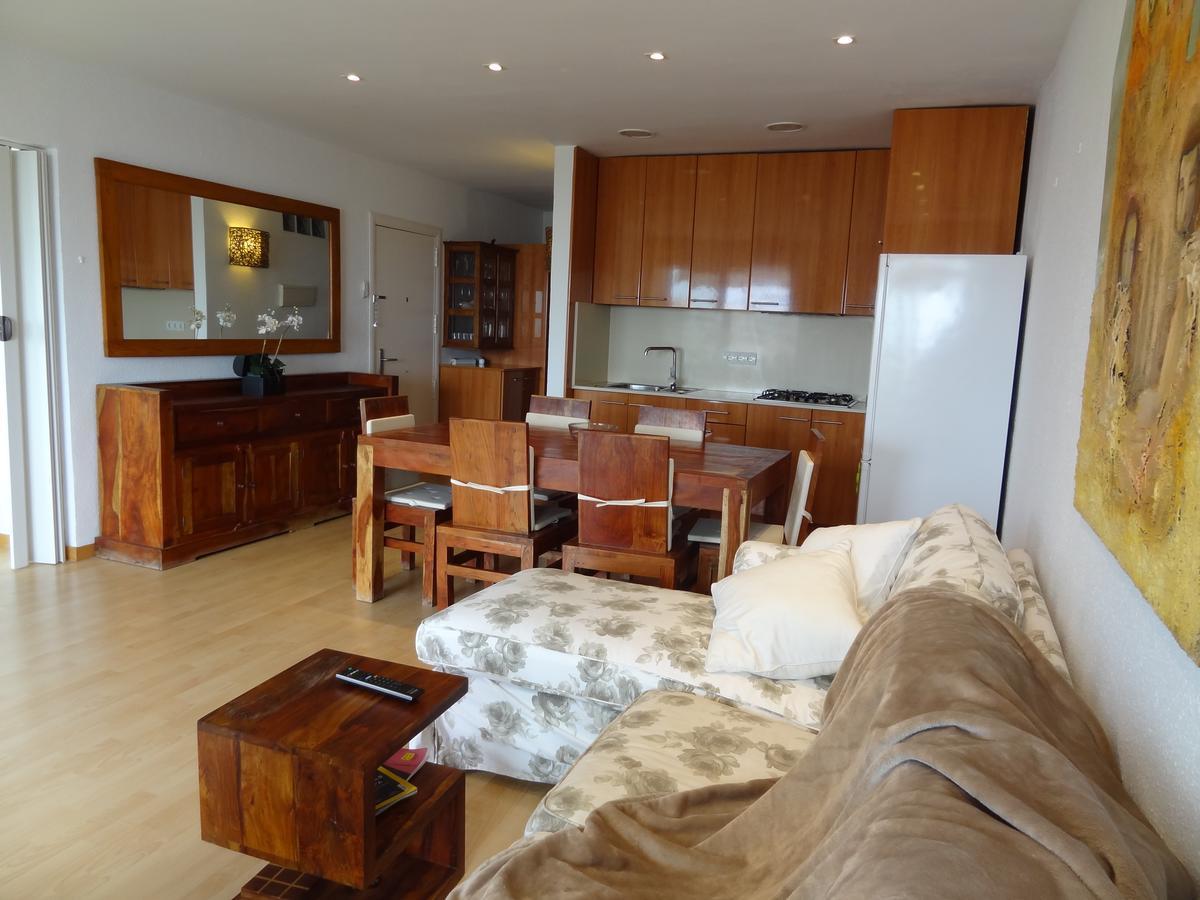 شقة Ground Floor Sea View سيدجيس المظهر الخارجي الصورة