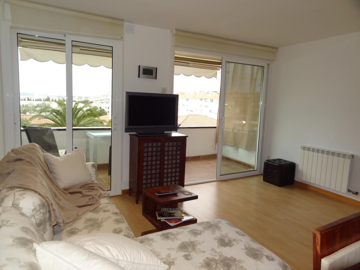 شقة Ground Floor Sea View سيدجيس المظهر الخارجي الصورة