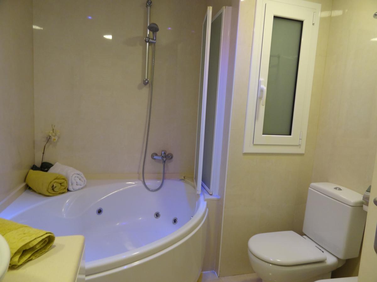 شقة Ground Floor Sea View سيدجيس المظهر الخارجي الصورة