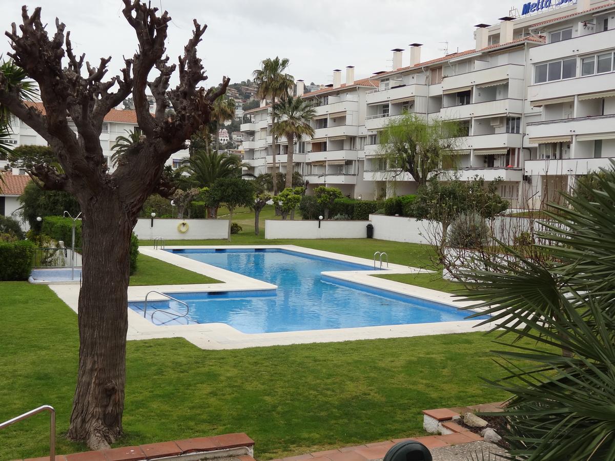 شقة Ground Floor Sea View سيدجيس المظهر الخارجي الصورة